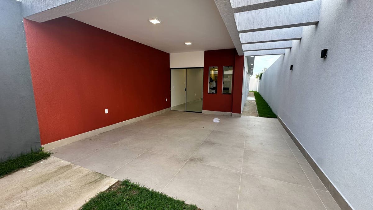 Linda Casa Térrea de 3 Quartos no Bairro Tiradentes – Betim - Casa em Tiradentes, Betim - à venda - Via M Empreendimentos Imobiliários Ltda