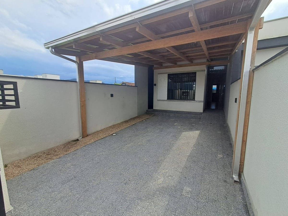 Geminado para locação no loteamento germânica Ref-7086 - Casa Geminada em Três Rios do Norte, Jaraguá do Sul - para locação - HAUS IMÓVEIS LTDA