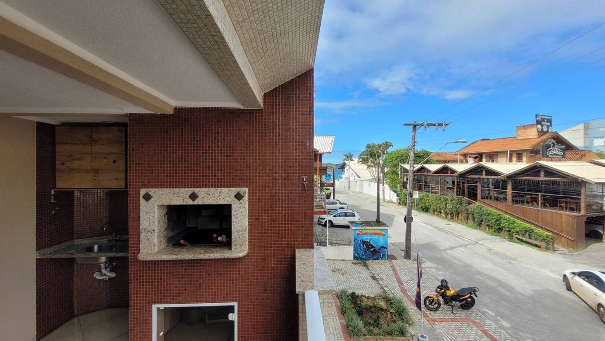 APARTAMENTO COM 3 DORMITÓRIOS A POUCOS METROS DA PRAIA CENTRAL - Apartamento em Centro, Bombinhas - para temporada e à venda - Imobiliária KS