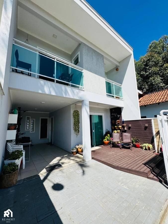 CASA COM 03 QUARTOS SENDO 01 SUÍTE NO BAIRRO ITAJUBA - Barra Velha/SC - Sobrado em Itajuba, Barra Velha - à venda - CST SOLUÇÕES IMOBILIARIA LTDA