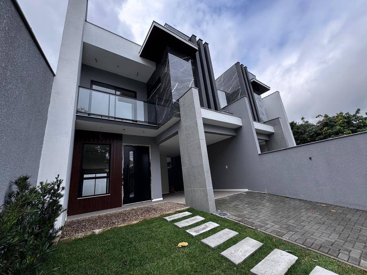 Casa Geminada com 3 quartos sendo 1 suíte à venda, 196.0m² de área total e 141.64m² de área privativa por R$ 980.000,00 - São Luís - Jaraguá do Sul - SC - Casa Geminada em São Luís, Jaraguá do Sul - à venda - Imobiliária Piermann