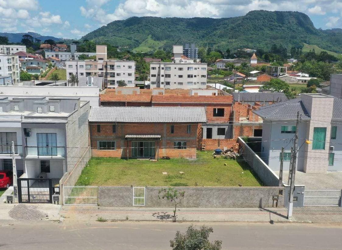 Casa de Alvenaria - Venda - 01 Dormitório - 85M2 - Rua Leandro Cava - Bremer - Rio do Sul - Casa em Bremer, Rio do Sul - à venda - Cifra Imóveis e Empreendimentos Imobiliários
