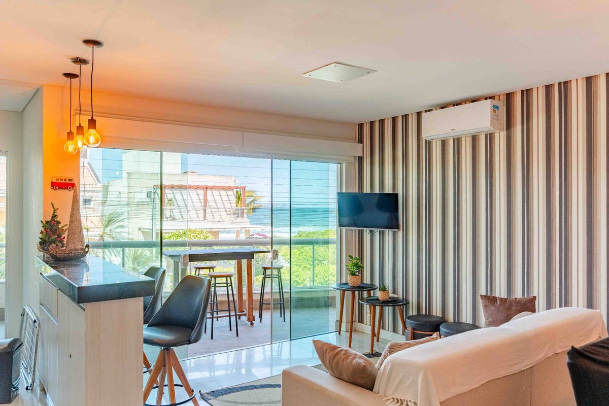 Ap037 - Apto na Avenida com Vista Mar - Apartamento em Canto Grande, Bombinhas - para temporada - Marca Imobiliária