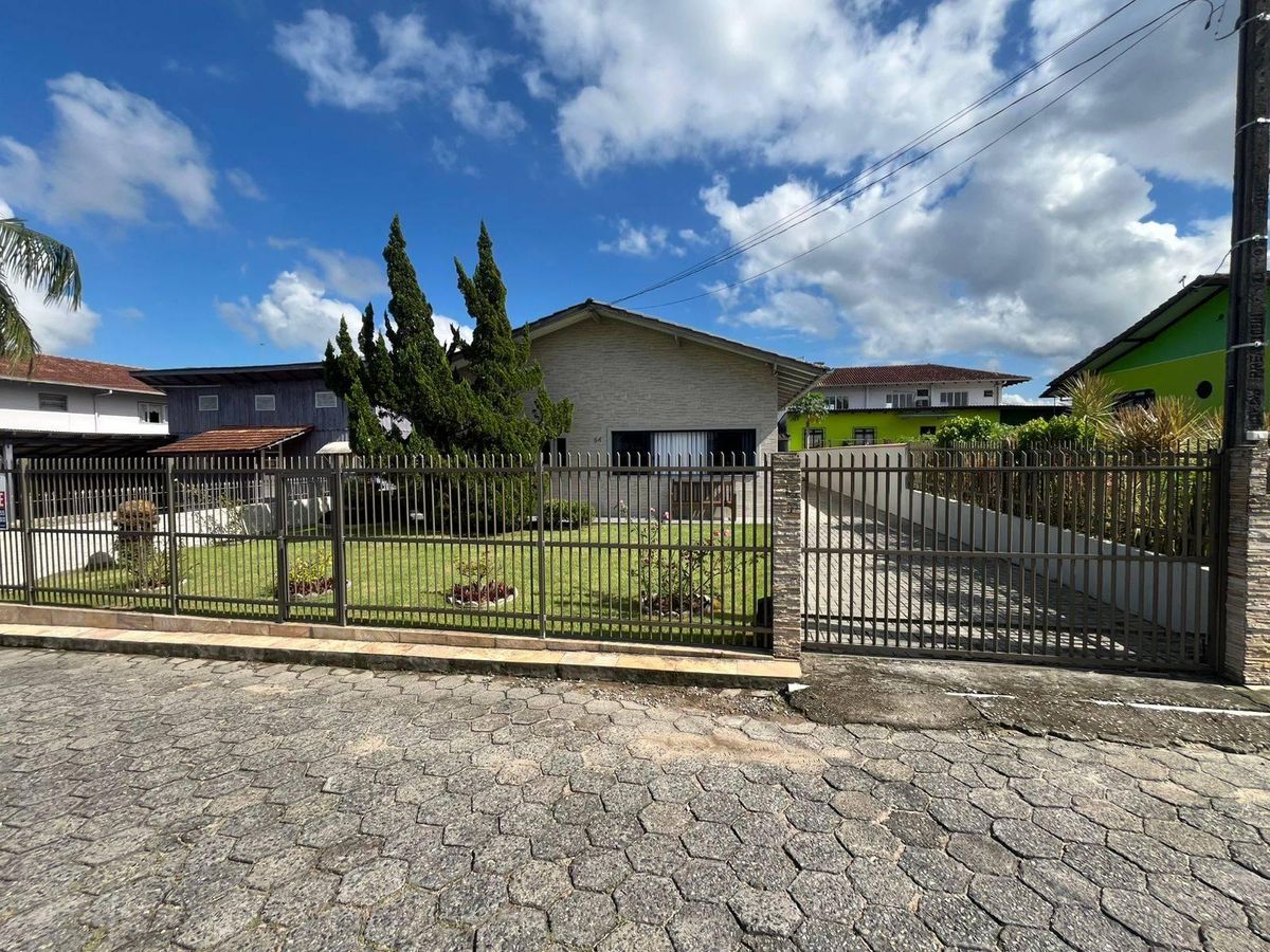 Casa com 3 quartos à Venda, Figueira - Gaspar - Casa em Figueira, Gaspar - à venda - Tomio Imoveis Ltda