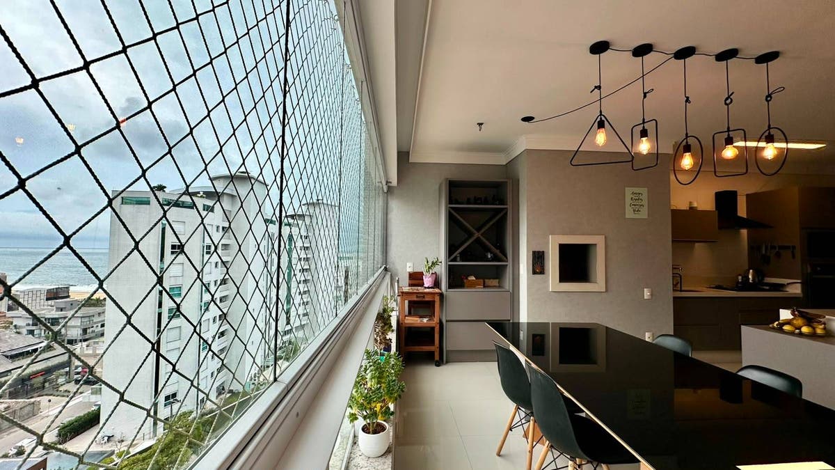 APARTAMENTO MOBILIADO COM 02 SUÍTES VISTA MAR - PRAIA BRAVA, ITAJAÍ - Apartamento em Praia Brava, Itajaí - para locação - Brava Norte Imóveis