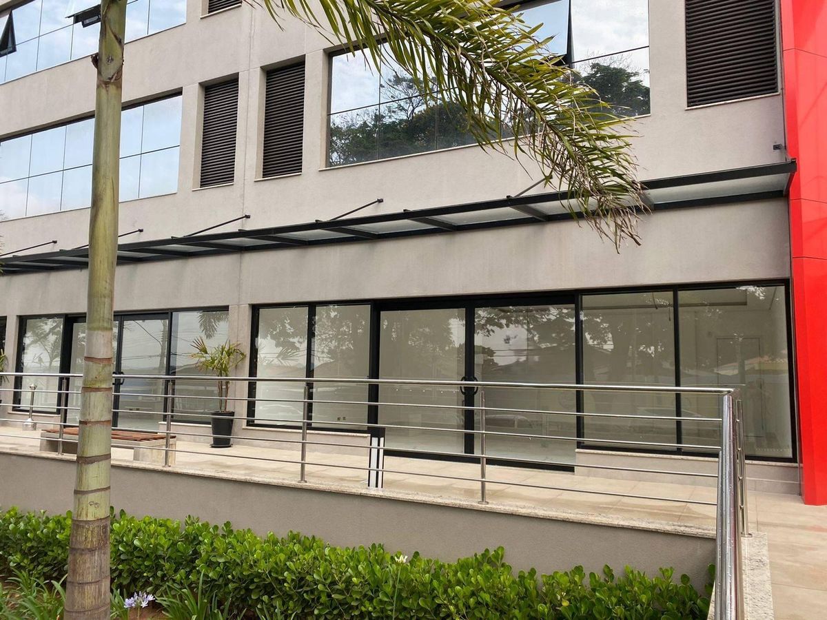 Sala Comercial Vitrine para locação no Carraro Tower em Atibaia - Salas Comerciais em Vila Santista, Atibaia - para locação - Di Casa Imóveis Atibaia LTDA