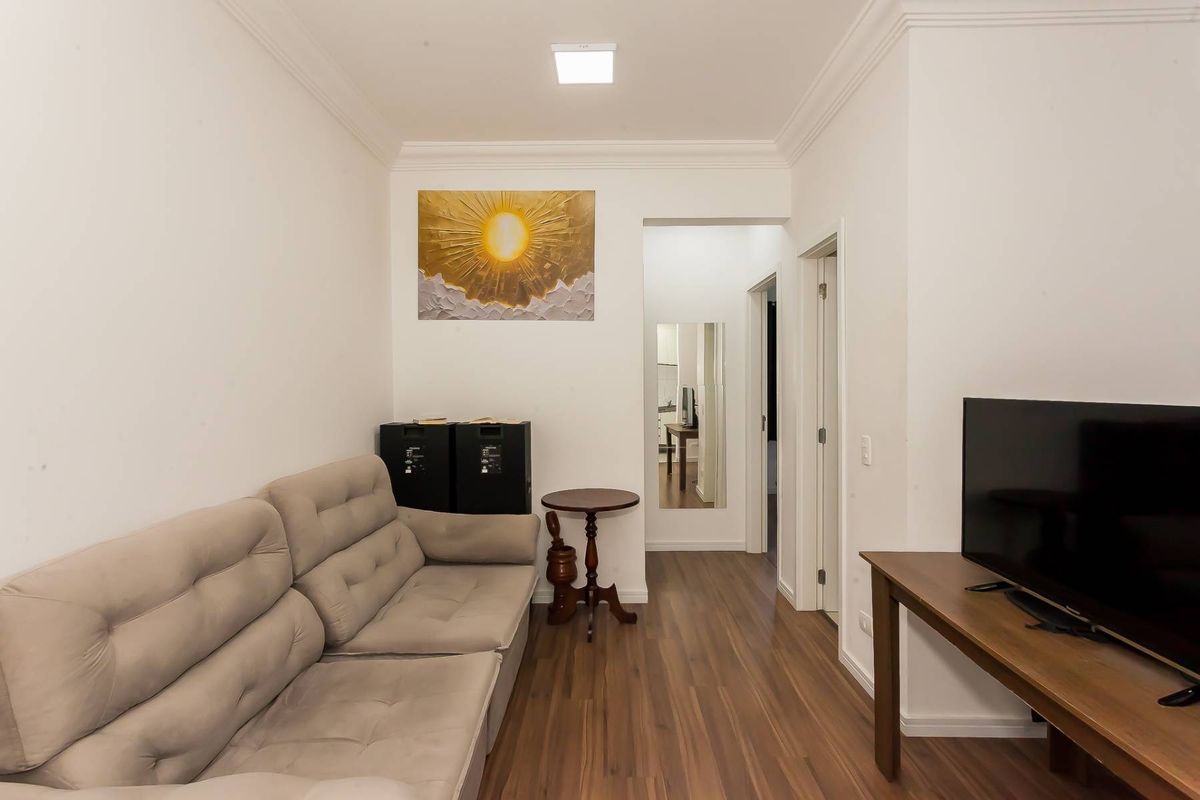 Apartamento 2 Quartos Semimobiliado - Apartamento em Santa Cândida, Curitiba - à venda - D18
