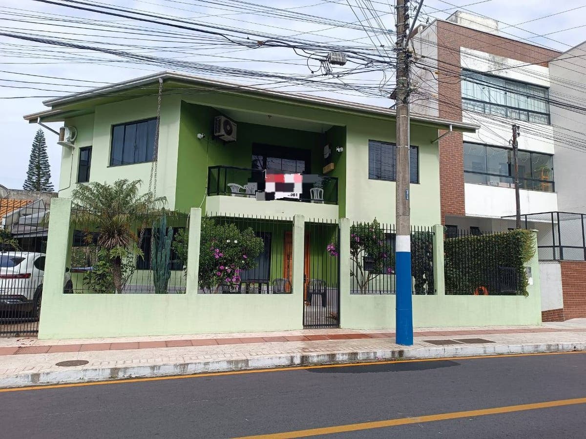 🏡 CASA À VENDA NO BAIRRO DAS NAÇÕES – BALNEÁRIO CAMBORIÚ/SC - Casa em Nações, Balneário Camboriú - à venda - GJ Imóveis LTDA