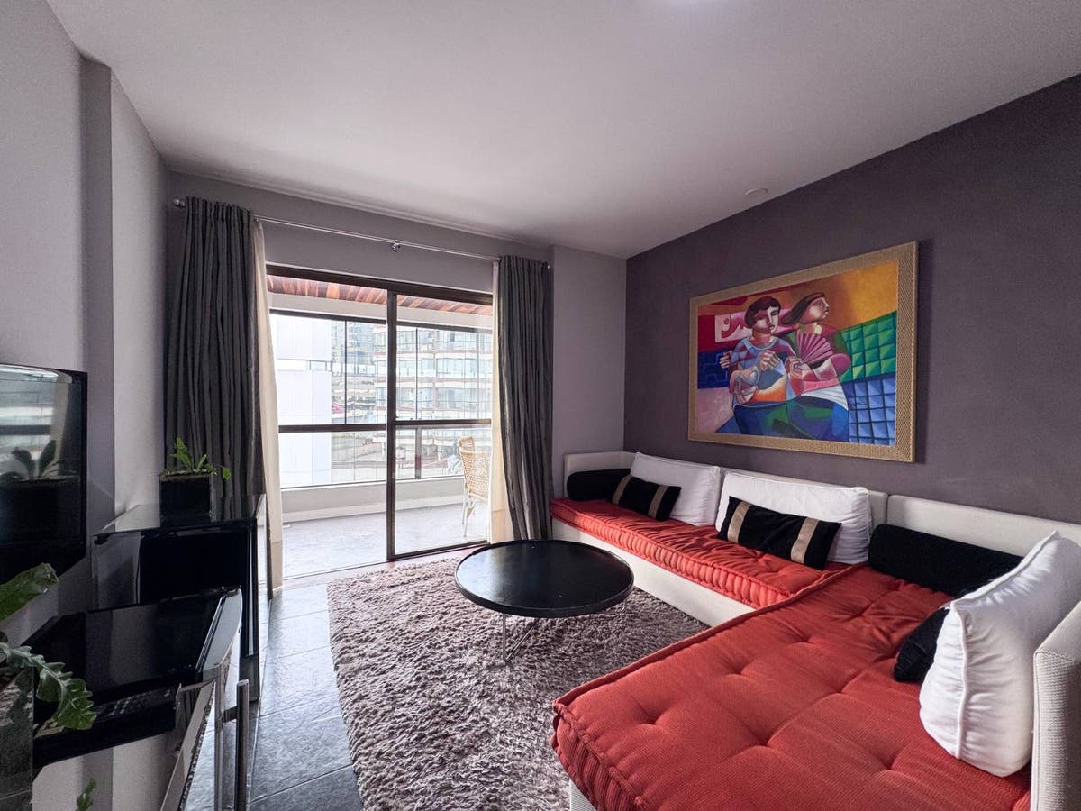 Apartamento mobiliado Frente Mar com 3 dormitórios e vista para a Orla na Barra Sul para locação - Apartamento em Centro, Balneário Camboriú - para locação - Desc Imóveis
