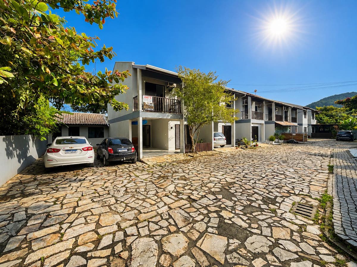 Sobrado a venda de 3 Quartos, 90m do Mar, no bairro de Morrinhos, Bombinhas/SC - Sobrado em Morrinhos, Bombinhas - à venda - PRIME INVESTIMENTOS