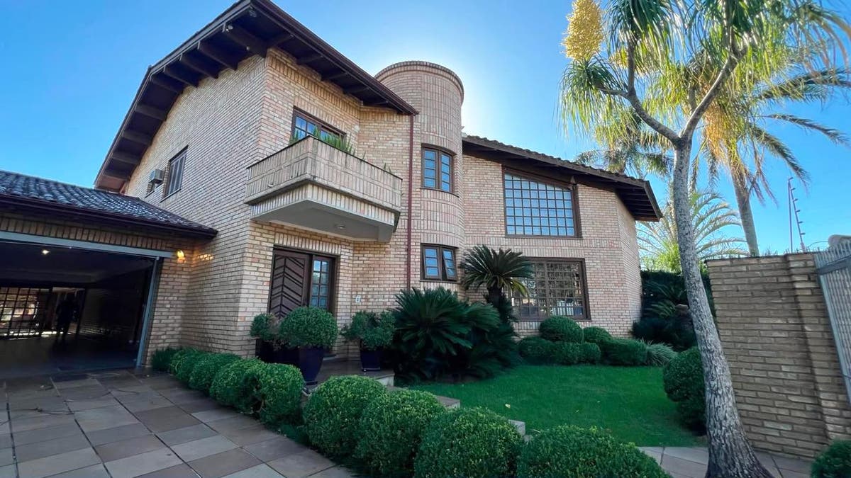 Casa com 6 quartos, Centro - Portão - Casa em Centro, Portão - à venda - UNICA NEGOCIOS IMOBILIARIOS LTDA