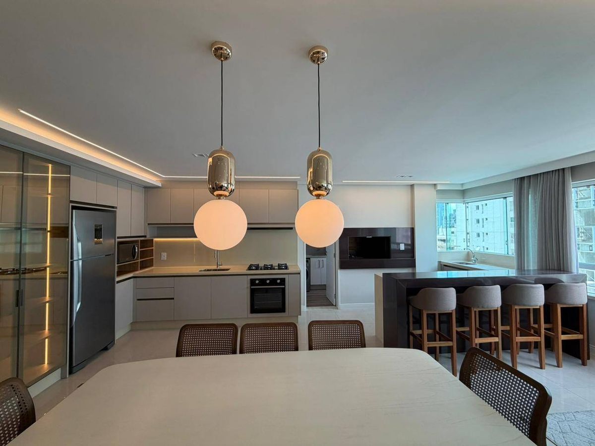 OPORTUNIDADE NO CENTRO DE BALNEÁRIO CAMBORIÚ EDIFÍCIO ESQUINA DI FIORI! - Apartamento em Centro, Balneário Camboriú - à venda - Praia Imóveis
