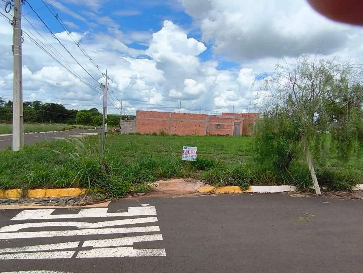 Lote Bairro Cidade Jardim de Esquina - Lote/Terreno em São Gabriel do Oeste - à venda - Bovicenter Negócios Imobiliários LTDA