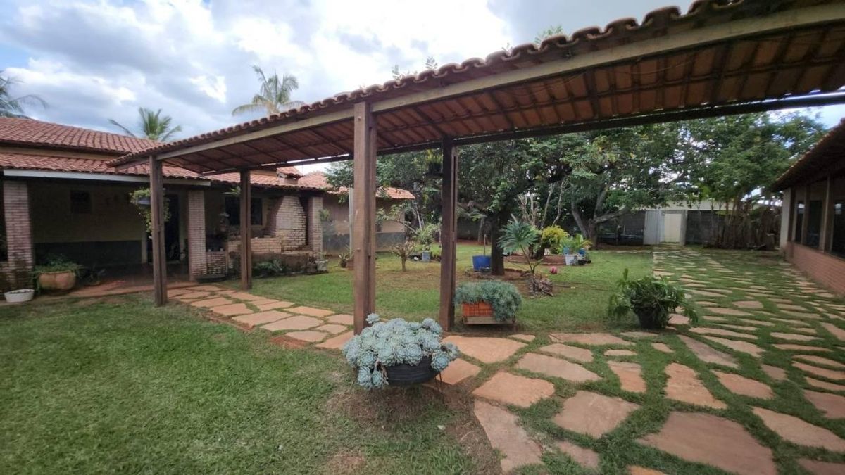 CHACARA INCRA 7 COM CLUBE DE LAZER E CAMPO FUTEBOL - Chácara em Incra 8 (Brazlândia), Brasília - à venda - CASA GOLD IMÓVEIS