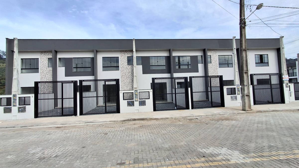 Geminado em Beira Rio/ Guaramirim / SC - Casa em Beira Rio, Guaramirim - à venda - Guara Imóveis Ltda