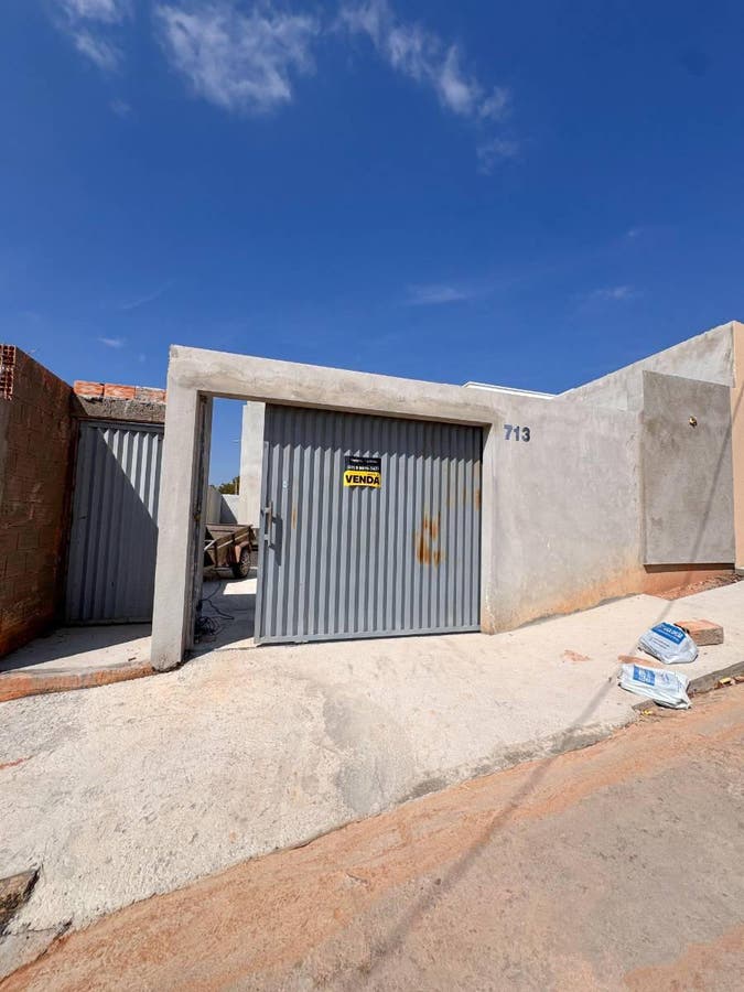 Casa em Obras com 2 quartos, Dona Zeli 3 - Nova Serrana - Casa em Dona Zeli 3, Nova Serrana - à venda - Imobiliária Campos
