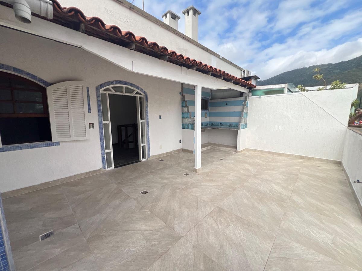 Cobertura duplex a venda, varanda, salão. original 3 quartos, suíte, banheiro social, ampla cozinha, Terraço espaçoso., 2 vagas de garagem - Rua Carvalho Alvim - Tijuca - Cobertura em Tijuca, Rio de Janeiro - à venda - MIGUEZ IMOBILIÁRIA