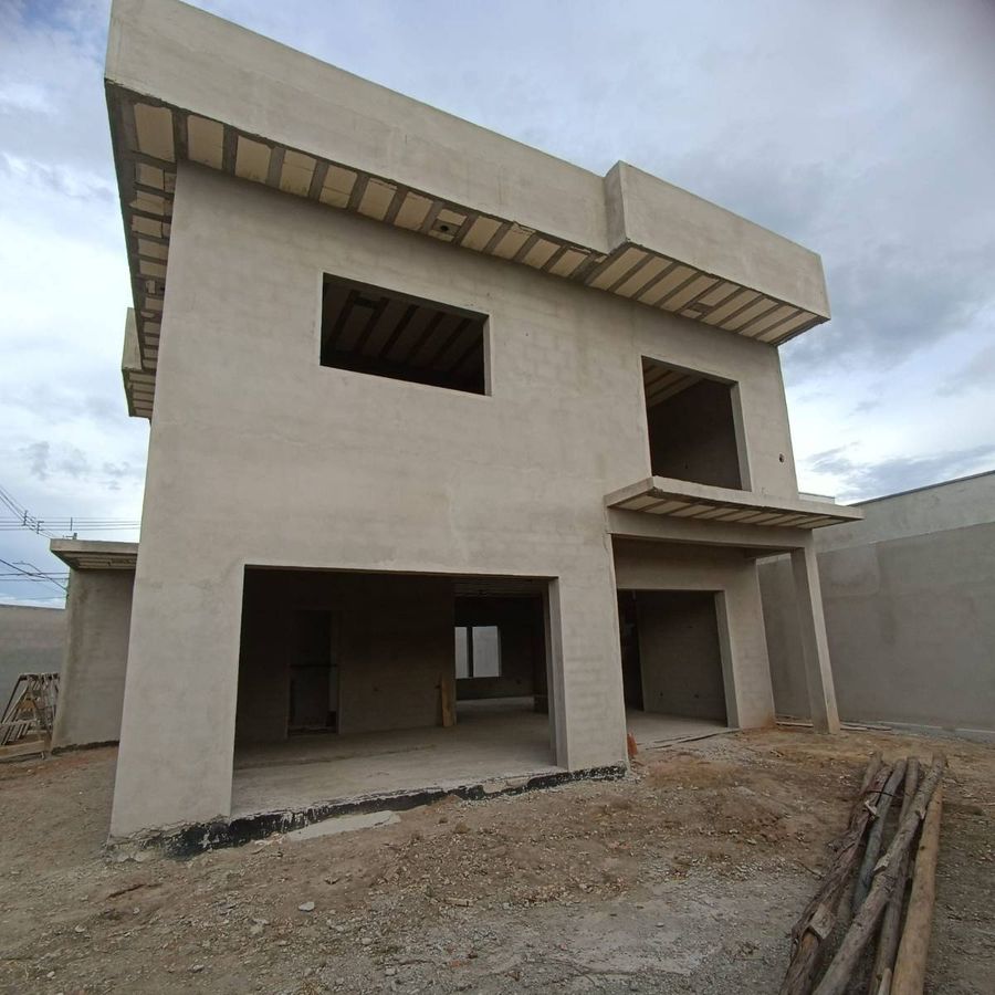 Sobrado com 3 quartos à Venda, Residencial e Comercial Portal dos Eucaliptos - Pindamonhangaba - Sobrado em Residencial e Comercial Portal dos Eucaliptos, Pindamonhangaba - à venda - EDSON DERRICO IMOVEIS LTDA