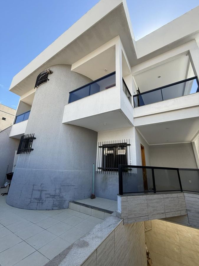 Vendo Casa Triplex no Bairro Moacir Brotas - Casa em Moacir Brotas, Colatina - à venda - Aloísio Vidal Campostrini