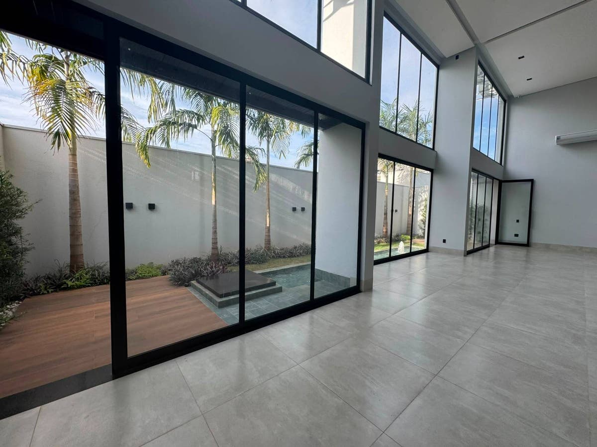 Sala comercial disponível no Vila Romana - Comercial em Vila Romana, Sorriso - à venda e para locação - Carrapicho Imóveis