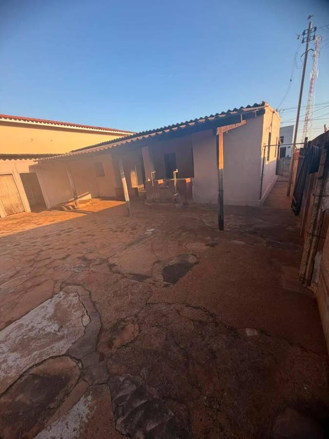 CASA A VENDA CENTRO - Casa em CENTRO, Quirinópolis - à venda - IMOBILIARIA ROMA