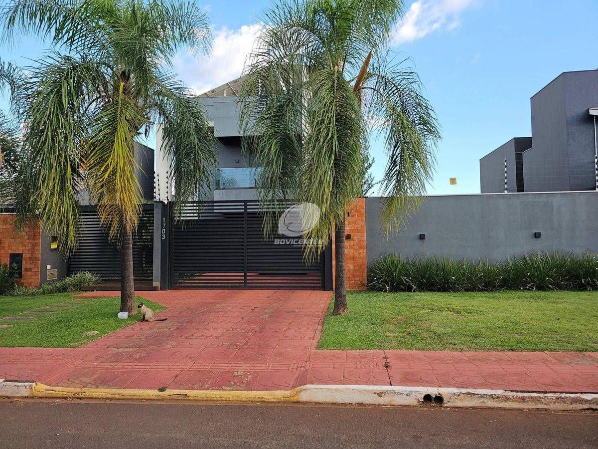 Imóvel com Sofisticação, Espaço e Conforto! - Sobrado em São Gabriel do Oeste - à venda - Bovicenter Negócios Imobiliários LTDA