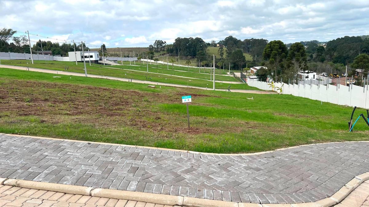 Terreno no condominio fechado Reserva Parnazo à venda, San Ciro - Portão - Lote/Terreno em San Ciro, Portão - à venda - UNICA NEGOCIOS IMOBILIARIOS LTDA