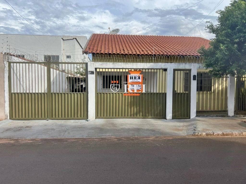 Casa com 3 dormitórios à venda, 204 m² por R$ 650.000,00 - Jardim Presidente - Rio Verde/GO - Casa em Jardim Presidente, Rio Verde - à venda - IMOBILIARIA REI EMPREENDIMENTOS S/S LTDA