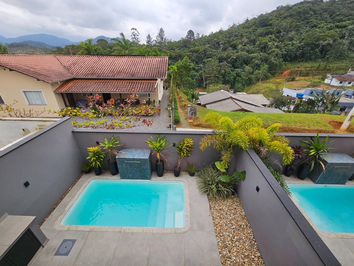 Casa REF 6997 - Casa em Três Rios do Norte, Jaraguá do Sul - à venda - HAUS IMÓVEIS LTDA