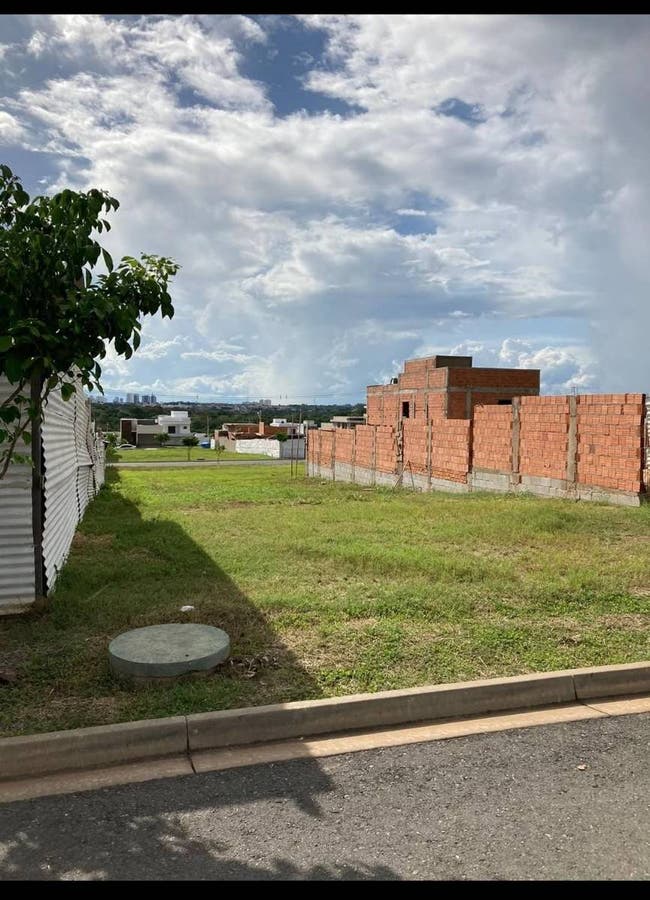 Vende-Se Terreno Loteamento Belvedere 02 - Lote/Terreno em Cuiabá - à venda - Prime House Inteligência Imobiliária