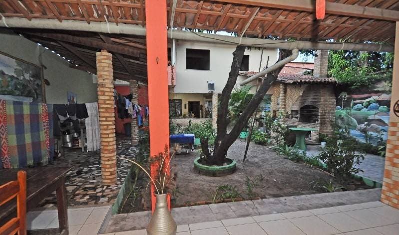 Sobrado com 3 andares à venda em Cascavel - Ceará - Casa em Centro, Cascavel - à venda - Marie Claire Imóveis