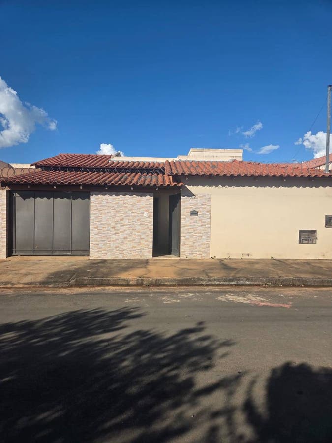 Casa com 3 quartos, Progresso - Abaeté - Casa em Progresso, Abaeté - à venda - Multiplus Negocios e Imoveis LTDA