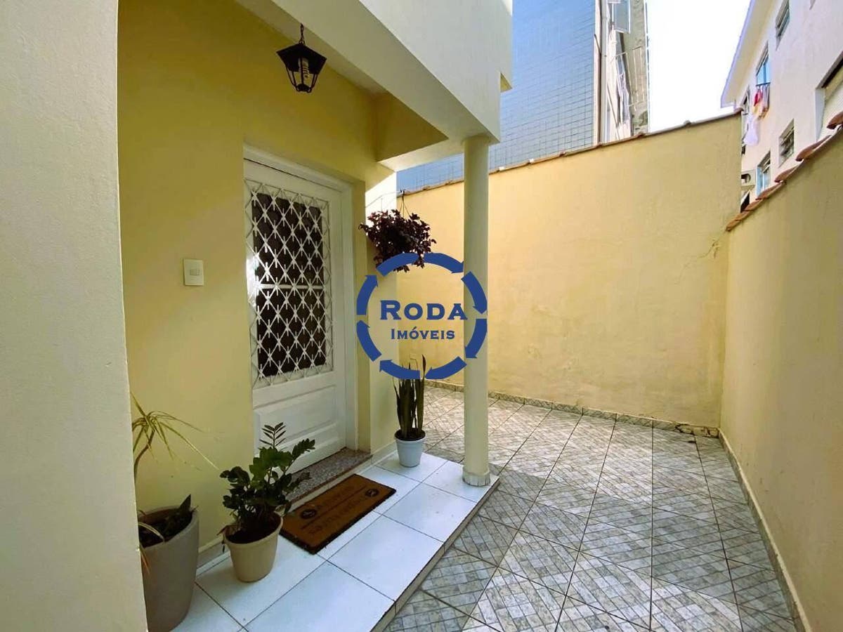 Casa de condomínio com 3 dormitórios e quintal na Encruzilhada - Casa em Encruzilhada, Santos - à venda - A.AYRES IMÓVEIS LTDA