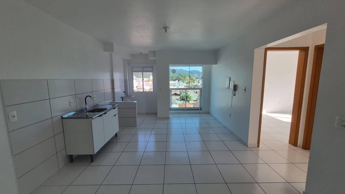 Apartamento 02 dormitórios Bairro Areias - Apartamento em Areias, Camboriú - para locação - Ilaini Imóveis