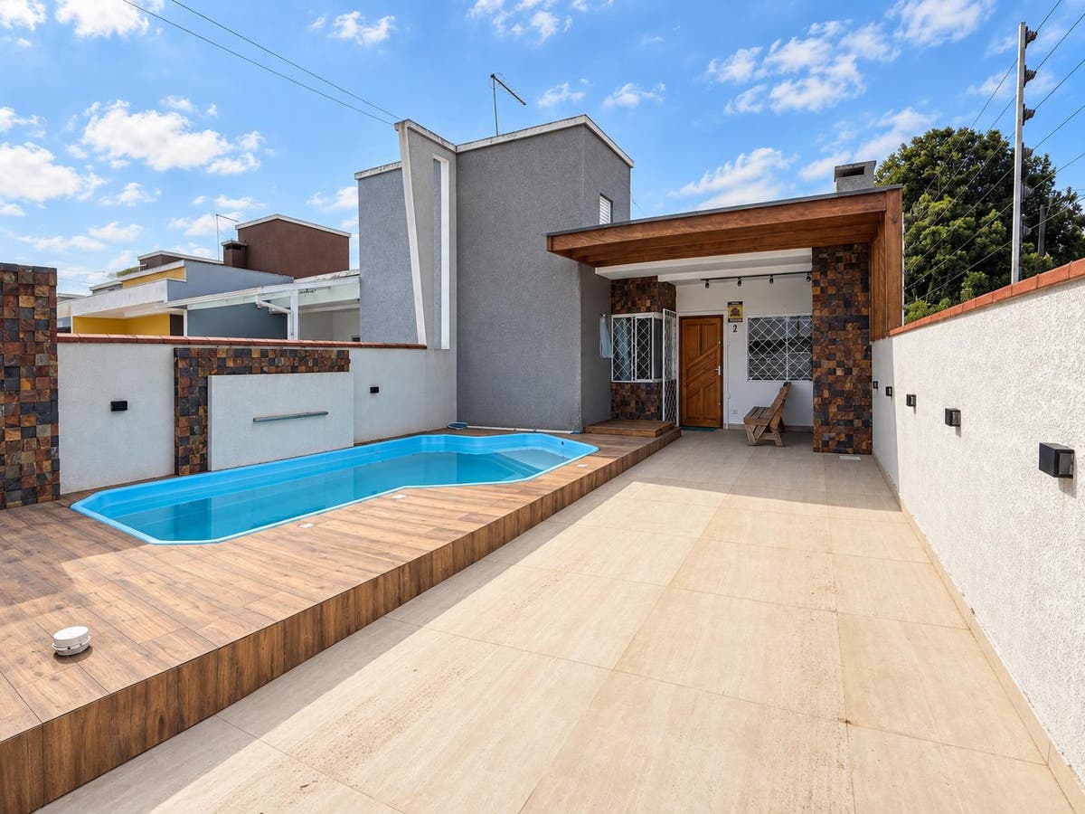 Casa Com Piscina Á 400 Metros Da Praia - Casa em Itapema do Norte, Itapoá - à venda - Imobiliaria Patricia Claudino