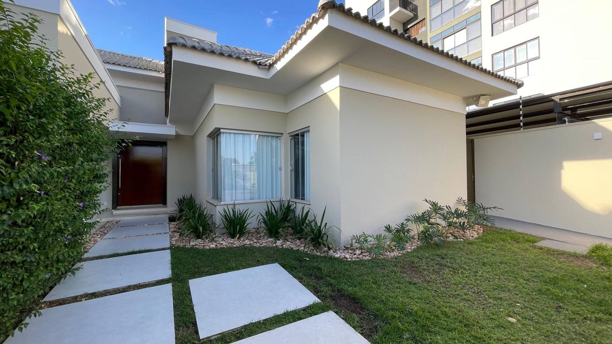 BELISSIMO IMÓVEL NO JD PARAISO COM PISCINA QUINTAL - Casa em JARDIM PARAÍSO, SINOP - à venda - CASA GOLD IMÓVEIS
