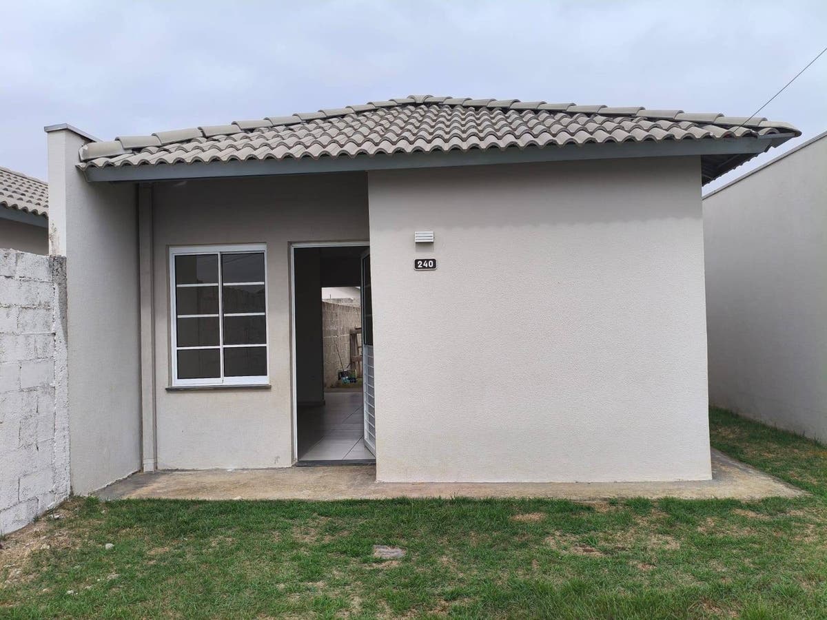 Casa com 2 quartos, Feital - Pindamonhangaba - Casa em Feital, Pindamonhangaba - para locação e à venda - EDSON DERRICO IMOVEIS LTDA