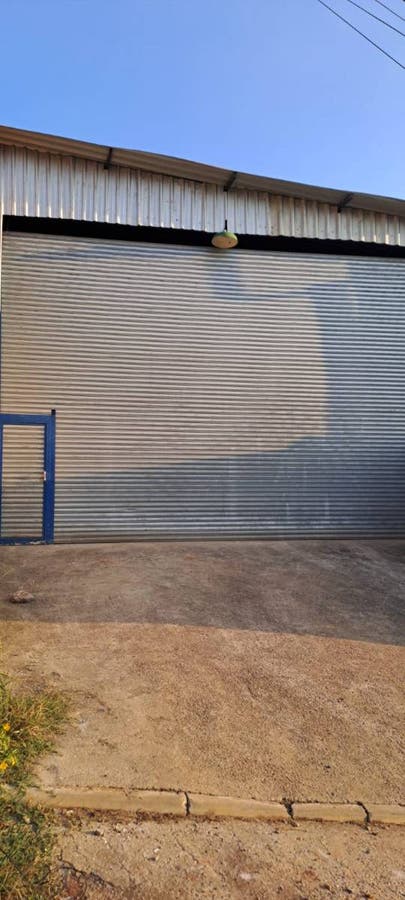 Aluga-se galpão no bairro do portão - Garagem em Atibaia - para locação - Di Casa Imóveis Atibaia LTDA