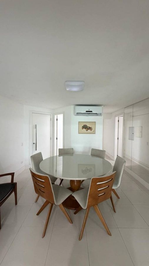 APARTAMENTO 3 DORMITORIOS LOCACAO - ED FRENTE MAR - BARRA SUL BALNEARIO CAMBORIU - Apartamento em Centro, Balneário Camboriú - para locação - Imóveis na Brava