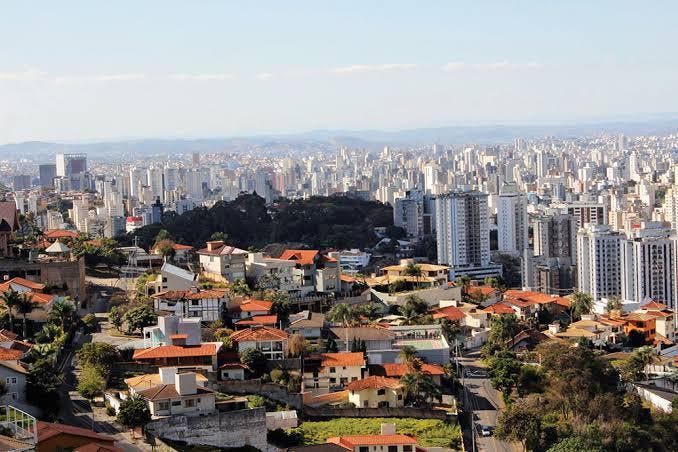 Caixa passa a aceitar renda de motoristas de aplicativo no financiamento de imóveis em Belo Horizonte: o que muda na prática