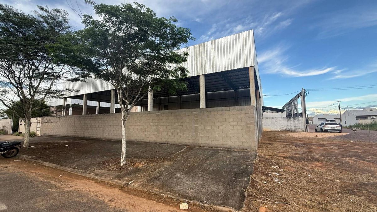 BARRACÃO DE ESQUINA À VENDA COM ENERGIA SOLAR - Galpão em Sinop - à venda - CASA GOLD IMÓVEIS