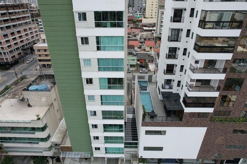 Apto 3 dormitórios (1 suíte) — Atlantis, Itapema/SC - Apartamento em Meia Praia, Itapema - à venda - Portal Imóveis Itapema