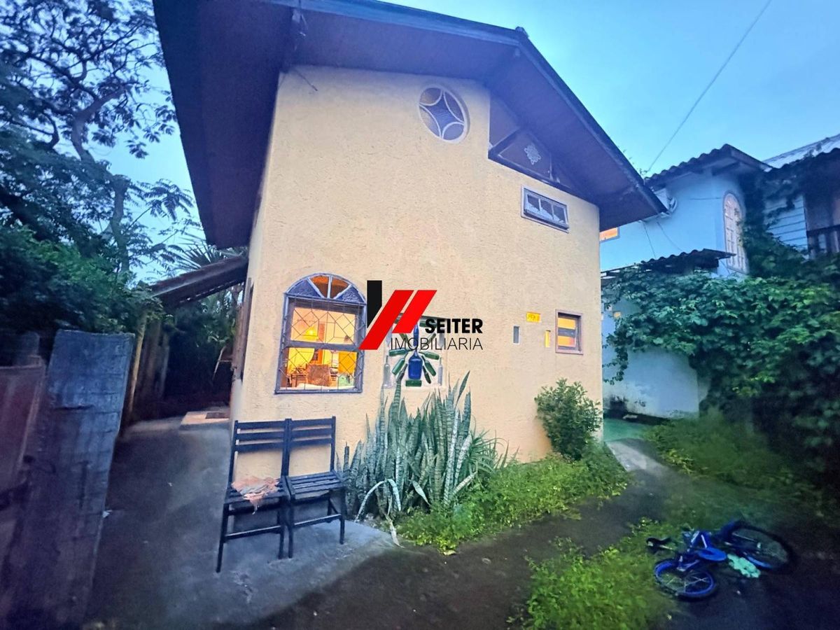 Casa a venda Porto da Lagoa - Casa em Lagoa da Conceição, Florianópolis - à venda - Seiter Imobiliária
