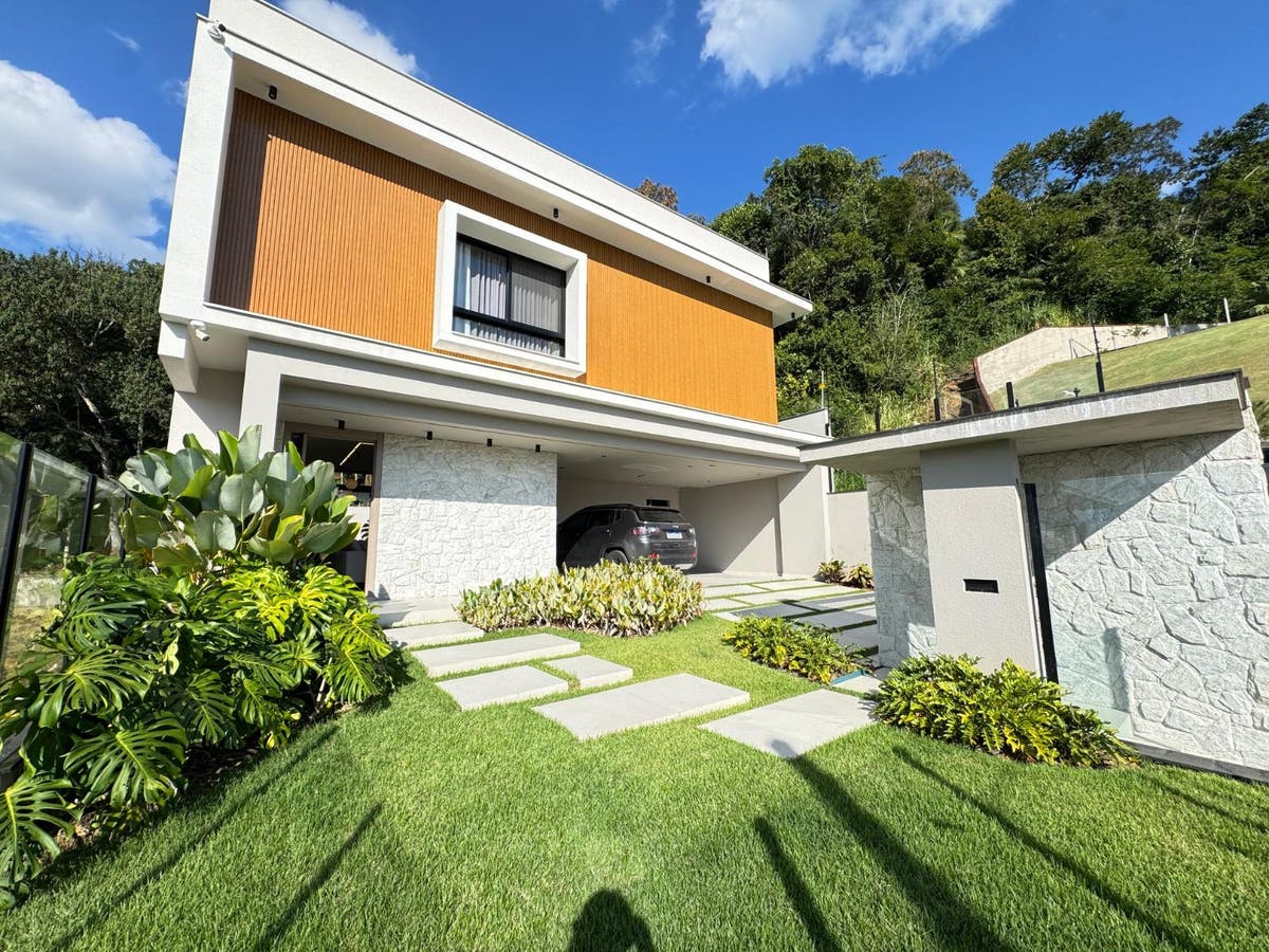 Casa Alto Padrão Barra do Rio Cerro Jaraguá do Sul - Casa em Barra do Rio Cerro, Jaraguá do Sul - à venda - MEGA Empreendimentos Imobiliários