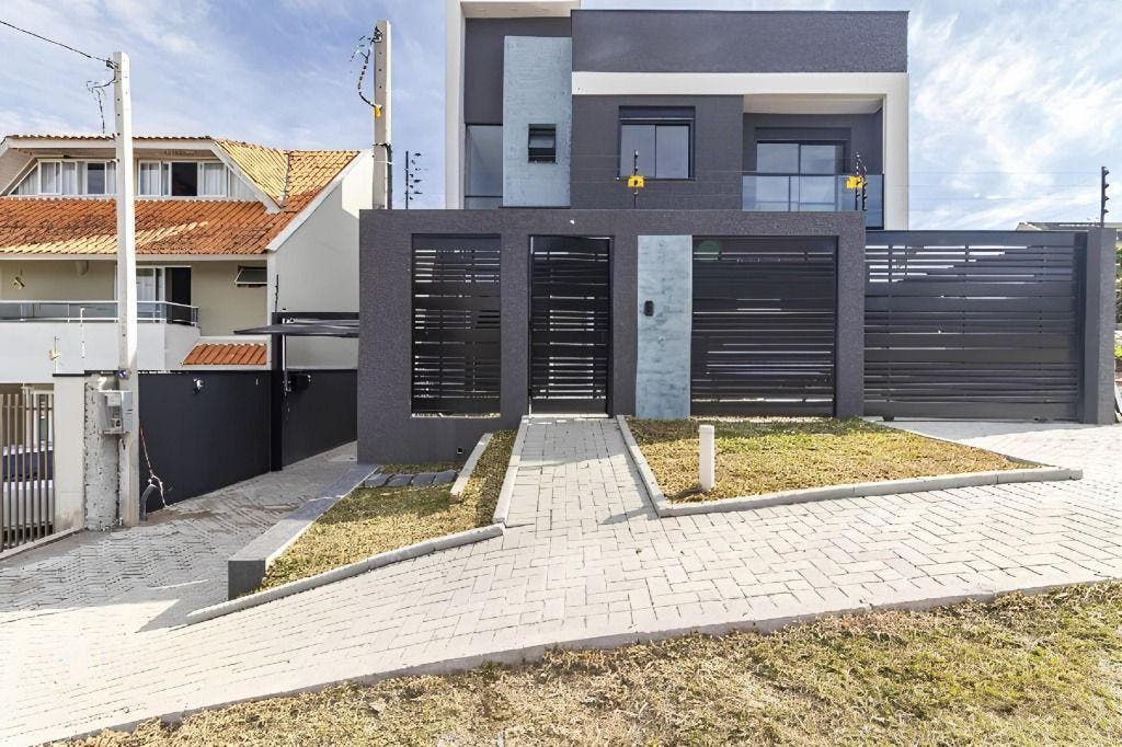 SOBRADO NOVO PRONTO PRA MORAR - Sobrado em Uberaba, Curitiba - à venda - SCHAEFER IMOVEIS LTDA