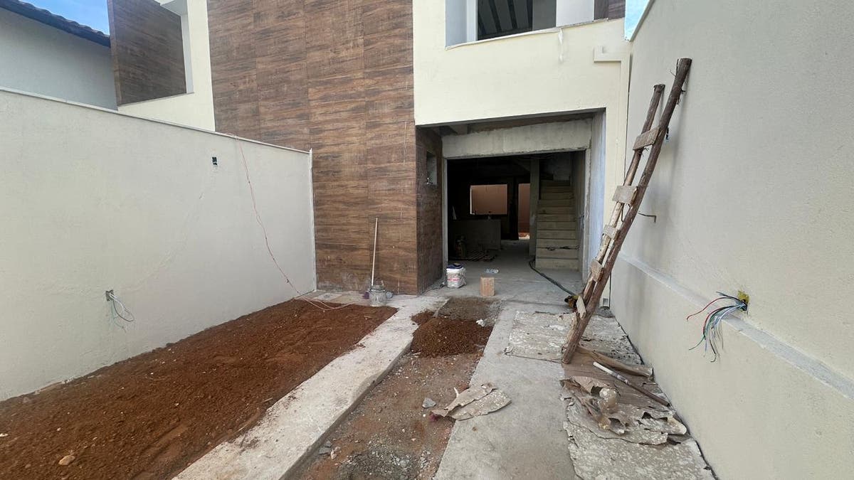 Linda Casa Duplex 3 quartos em Construção – Sapucaia II, Contagem - Duplex em Sapucaia II, Contagem - à venda - Via M Empreendimentos Imobiliários Ltda