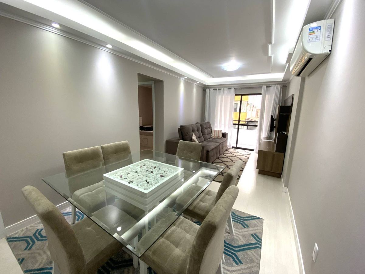 Apartamento diferenciado para locação anual de 02 dormitórios na rua 2500 em Balneário Camboriú - Apartamento em Centro, Balneário Camboriú - para locação - Desc Imóveis