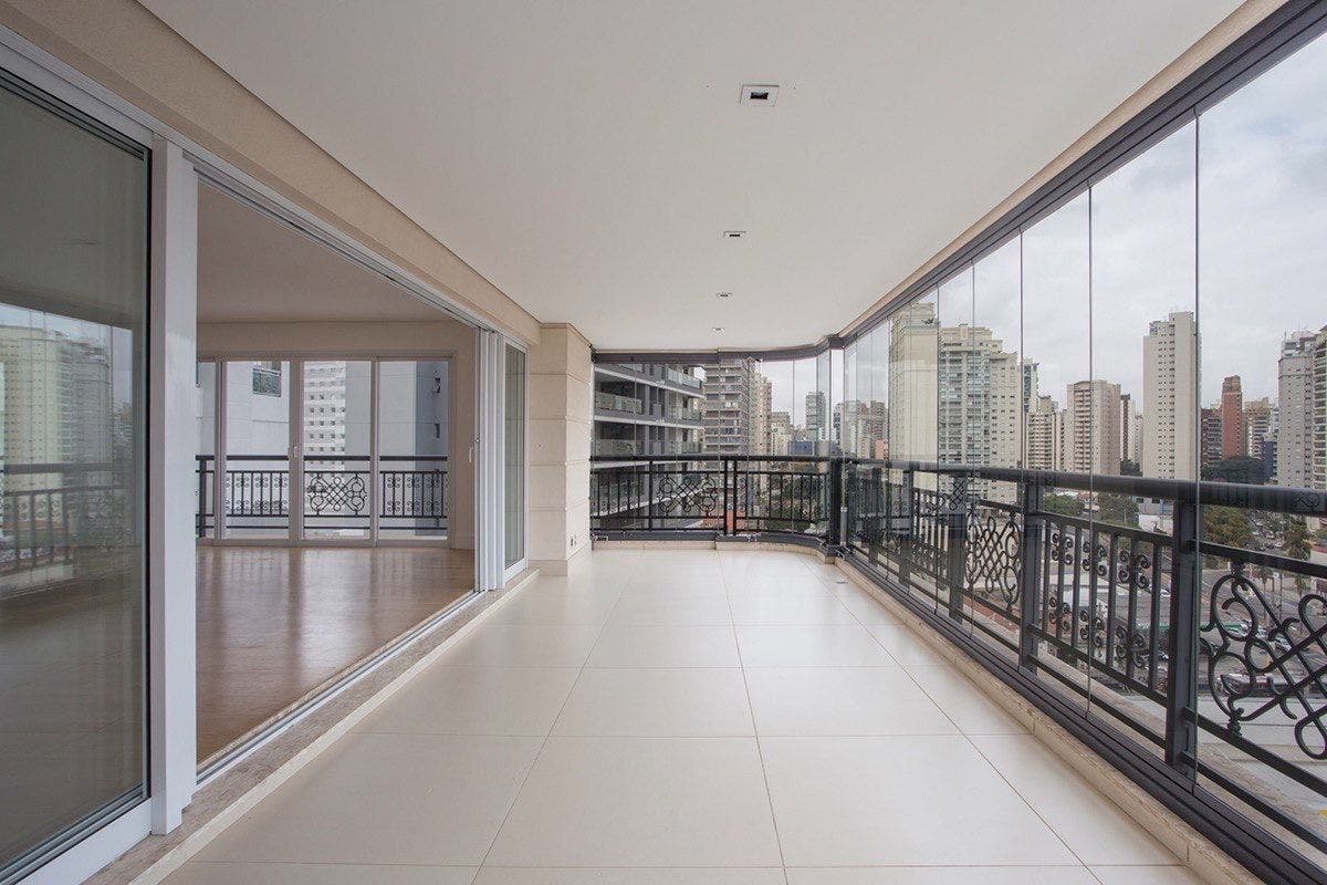 Apartamentos à Venda Itaim Bibi - Com 4 Suítes e 5 Vagas - Apartamento em Itaim Bibi, São Paulo - à venda - Italiana Consultoria de Imóveis