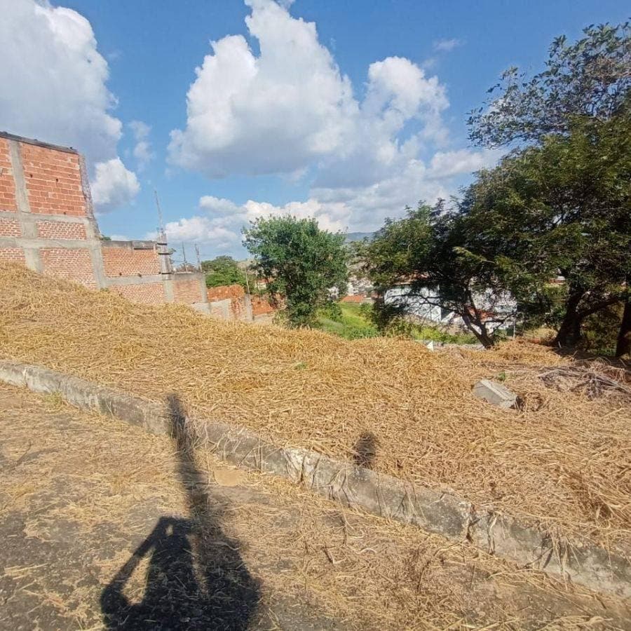 Terreno à venda, 421 m² por R$ 250.000,00 - Morro Chic - Itajubá/MG - Lote/Terreno em Morro Chic, Itajubá - à venda - Colibri Imóveis Ltda