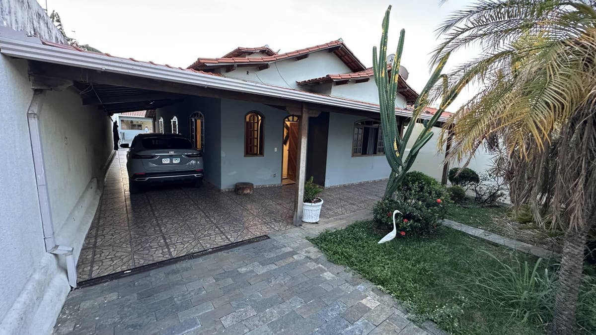 Linda Casa 3 Quartos com Suíte à Venda no Dom Bosco, Betim - Casa em Jardim das Alterosas 1ª Seção, Betim - à venda - Via M Empreendimentos Imobiliários Ltda